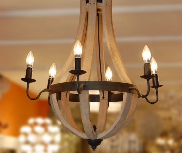 لوستر کلاسیک چوبی