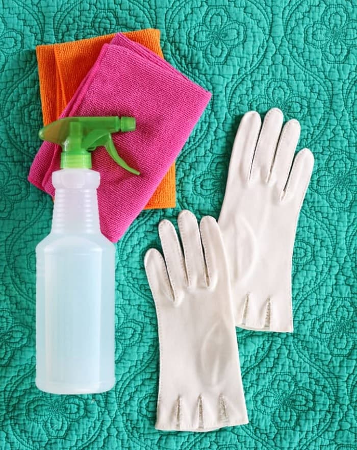 لوازم لازم برای تمیز کردن لوستر